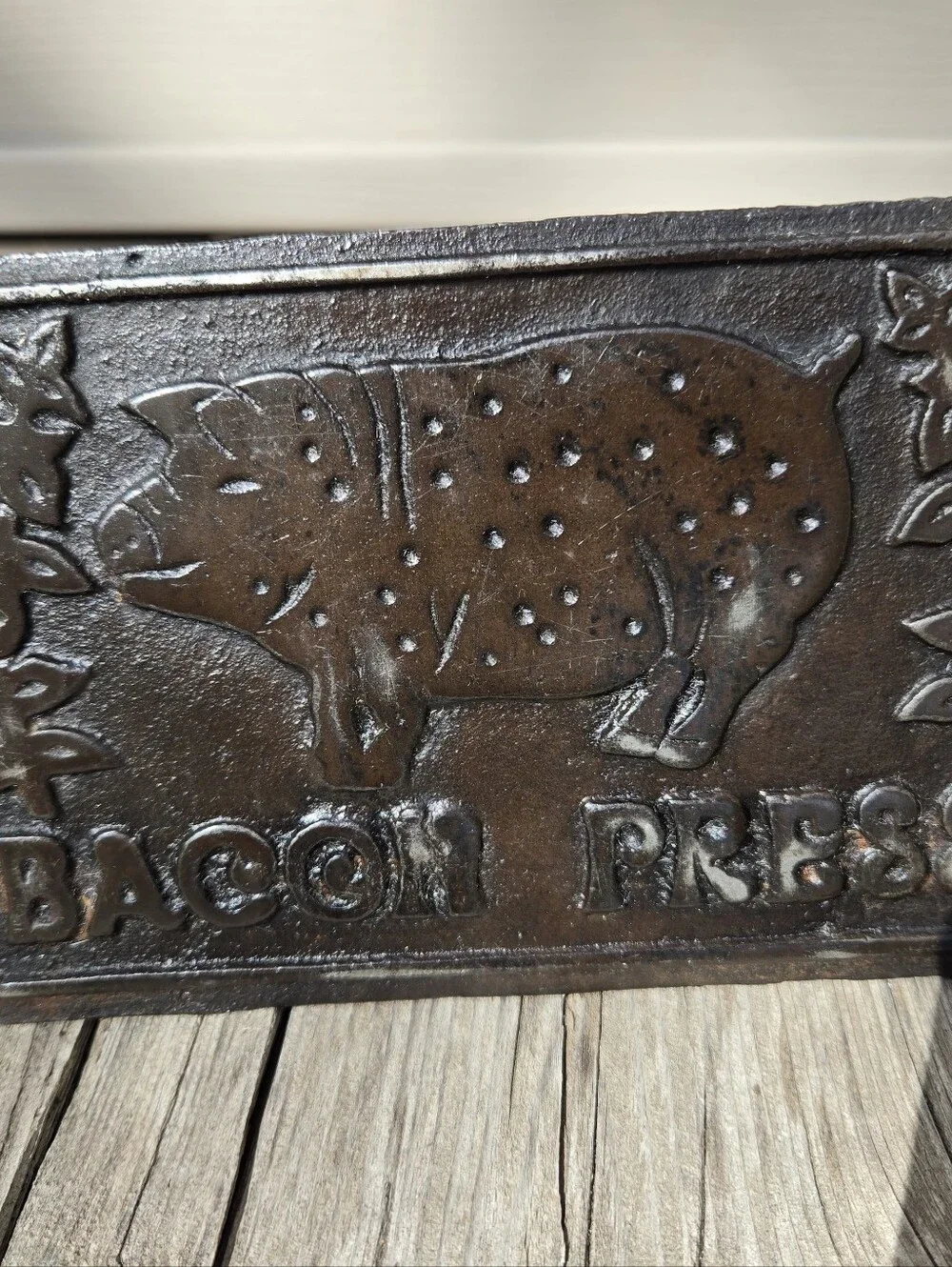 Vtg Cast Iron Bacon Press Wood Handle Carved Pig